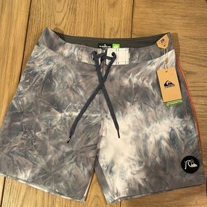 BNWT Quicksilver Surfsilk Boardshorts